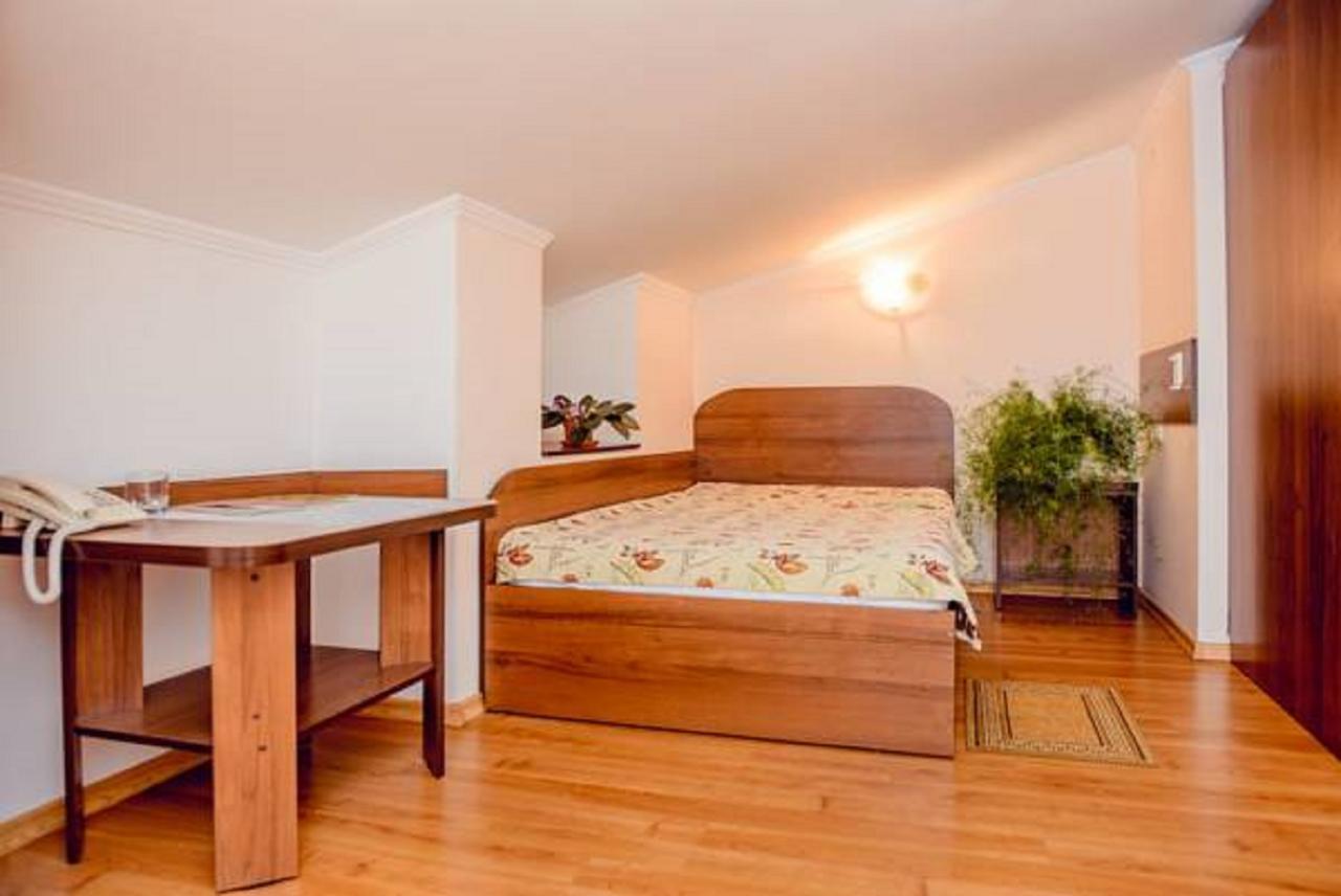 Hotel Vivat Provincia Takhtaulove Room photo
